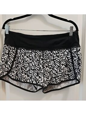 260. Lululemon Speed Up Short